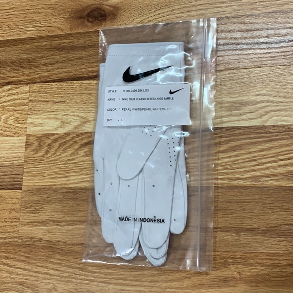 Nike tour classic lll 2-pk reg left hand size L